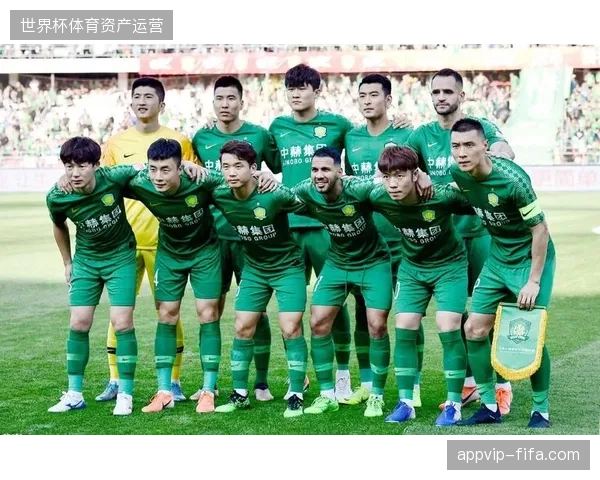 北京国安半程过后仅积15分排名第十，与赛季预期相去甚远，已彻底无缘争冠行列